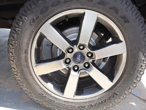 Used 2017 Ford F150 XLT w/ Equipment Group 302A Luxury AWD/4WD image 11