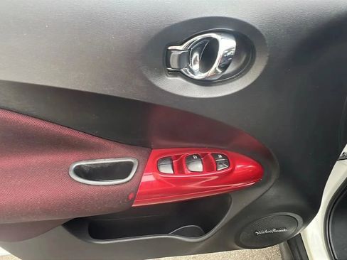 Used 2015 Nissan Juke SV w/ Technology Package image 20