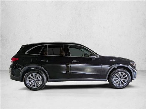 Certified 2025 Mercedes-Benz GLC 300 image 7