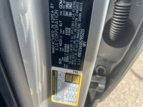 Certified 2025 Kia Soul LX w/ LX Technology Package FWD image 10