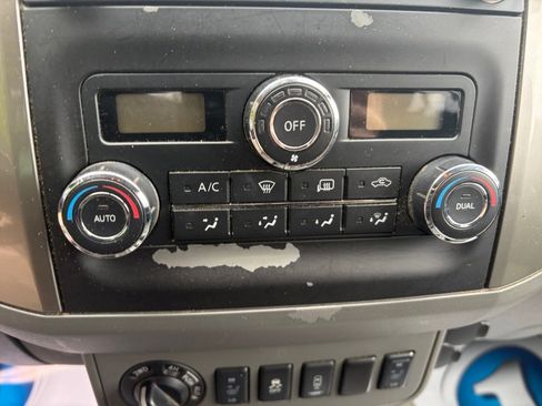 Used 2016 Nissan Frontier SL AWD/4WD image 22