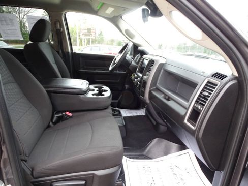 Used 2020 RAM 1500 4x4 Crew Cab w/ Night Edition w/ Wheel & Sound Group image 37