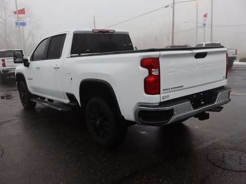 Used 2025 Chevrolet Silverado 2500 LT w/ All Star Edition image 3