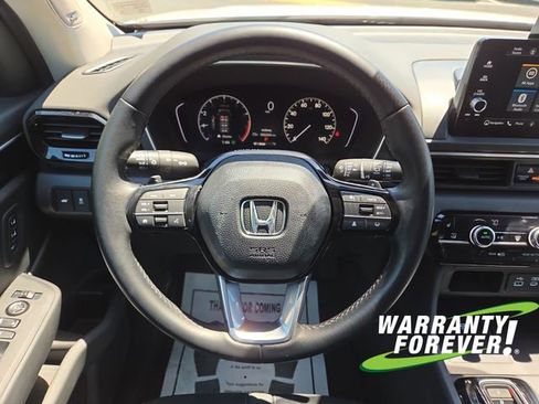 Used 2024 Honda Pilot Touring image 9