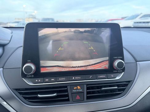 Used 2024 Nissan Altima 2.5 SR image 25