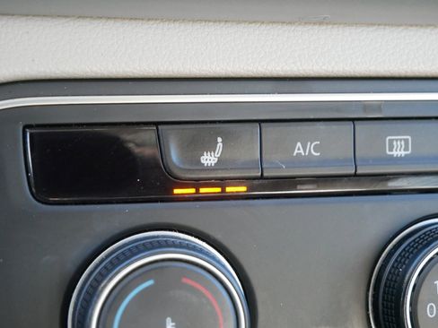 Used 2022 Volkswagen Atlas SE image 26