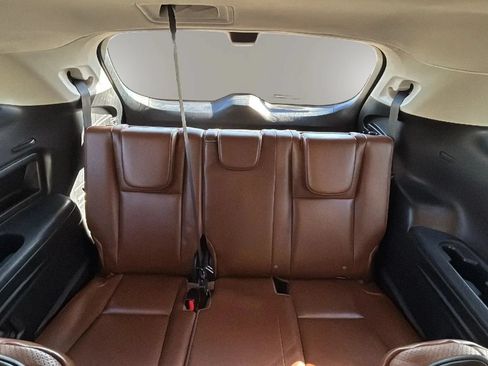 Used 2019 Subaru Ascent Touring w/ Popular Package #3 AWD/4WD image 38