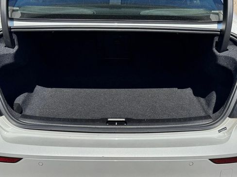 Used 2025 Volvo S60 B5 Core FWD image 5