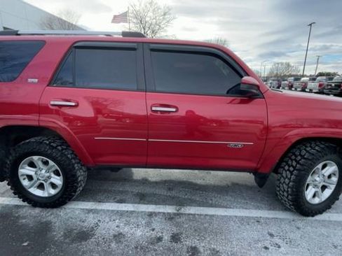 Used 2019 Toyota 4Runner SR5 image 9