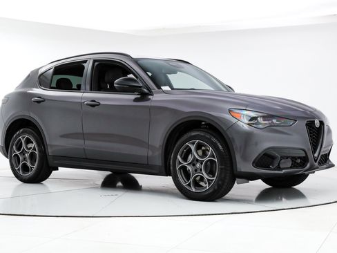 Used 2026 Alfa Romeo Stelvio Sprint w/ Convenience Package AWD/4WD image 7