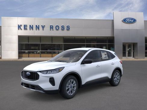 New 2026 Ford Escape Active w/ Cold Weather Package AWD/4WD image 2