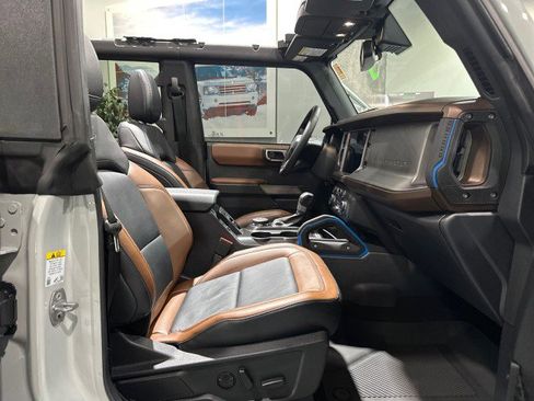 Used 2022 Ford Bronco Outer Banks w/ Sasquatch Package AWD/4WD image 62