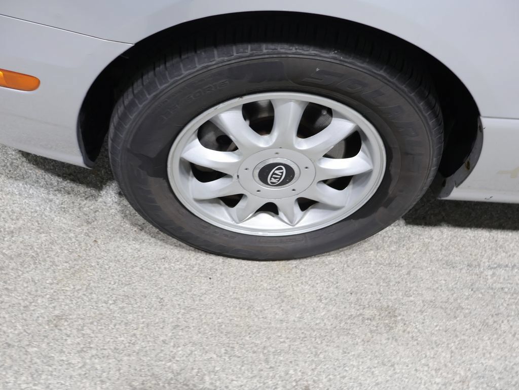 Used 2006 Kia Amanti FWD image 16