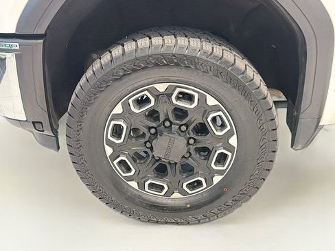 Used 2024 GMC Sierra 3500 Pro AWD/4WD image 25