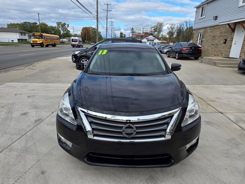 Used 2013 Nissan Altima 2.5 SL w/ Technology Pkg image 11