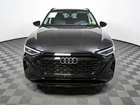 Used 2024 Audi Q8 e-tron Prestige w/ Prestige Package AWD/4WD image 36