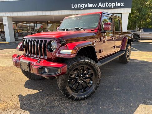 Used 2021 Jeep Gladiator Overland AWD/4WD image 1