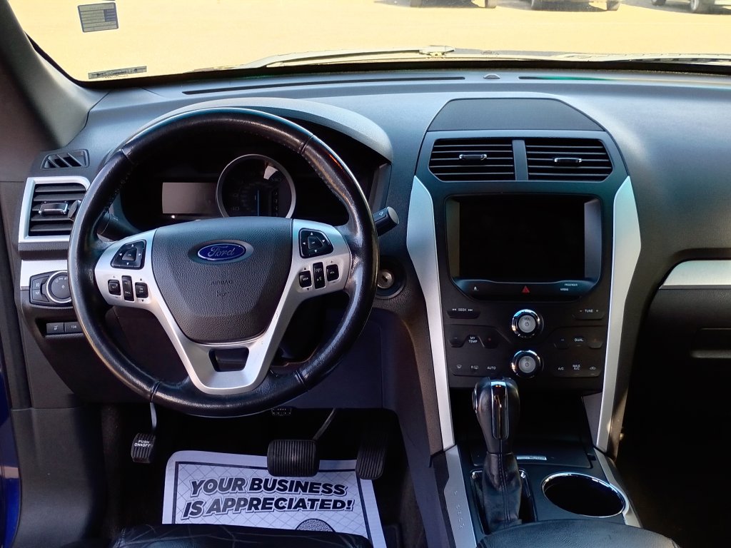 Used 2014 Ford Explorer XLT w/ Equipment Group 202A AWD/4WD image 19