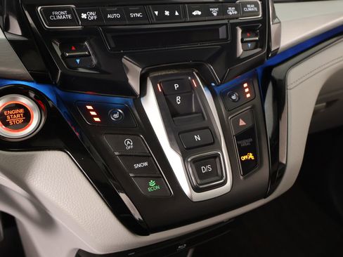 Used 2024 Honda Odyssey Touring image 7