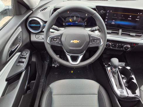 New 2026 Chevrolet Trax LT w/ Driver Confidence Package FWD image 10