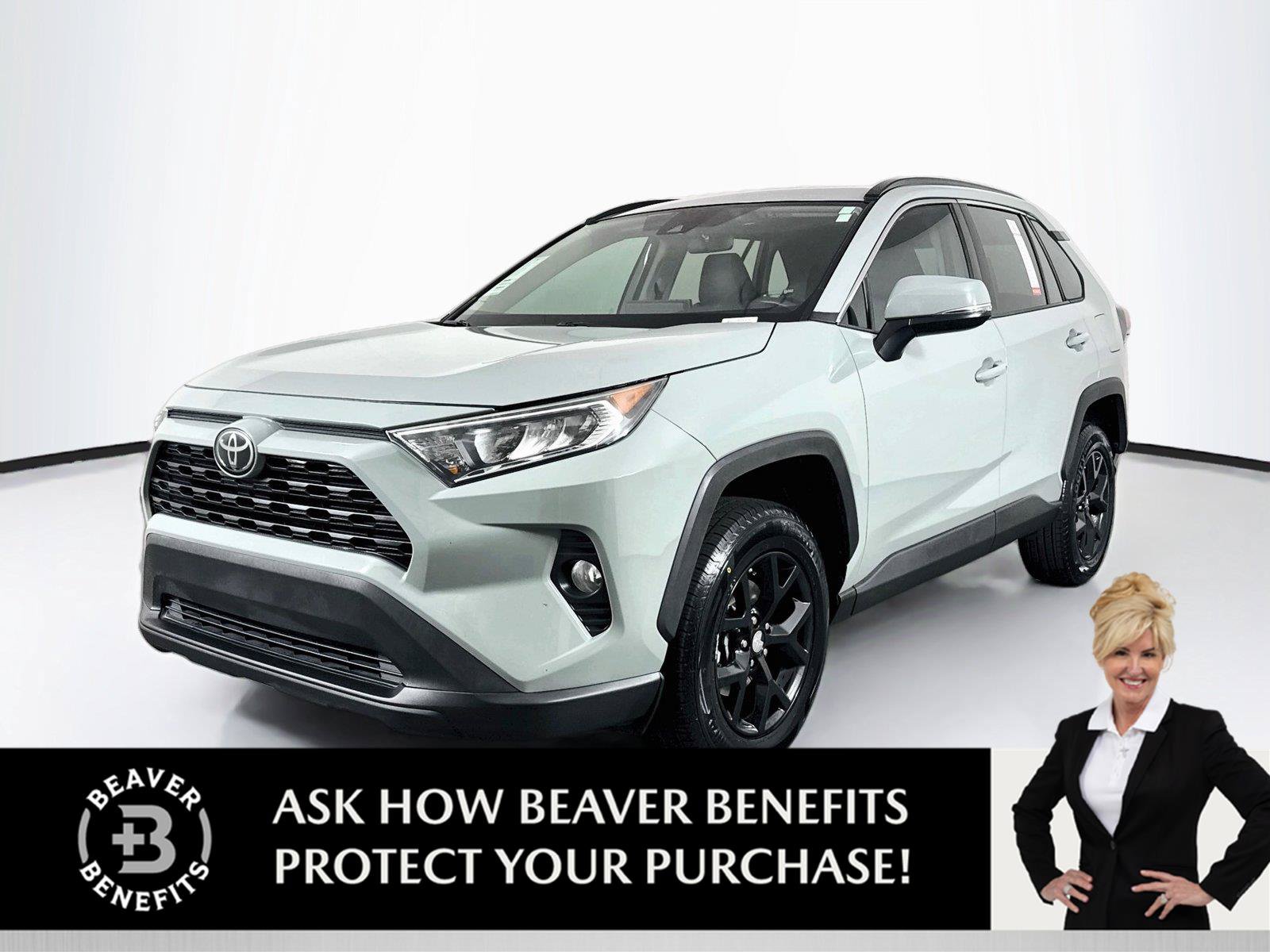 Used 2019 Toyota RAV4 XLE w/ Convenience Package FWD image 1