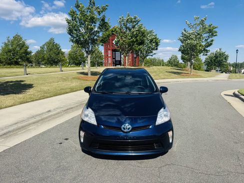 Used 2015 Toyota Prius Two FWD image 3