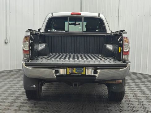 Used 2011 Toyota Tacoma 4x4 Access Cab w/ SR5 Pkg #2 image 21
