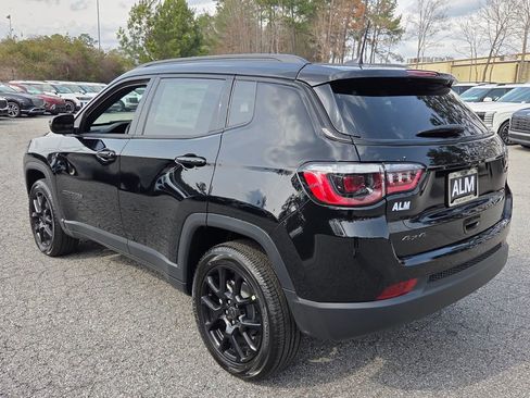 New 2026 Jeep Compass Latitude AWD/4WD image 10