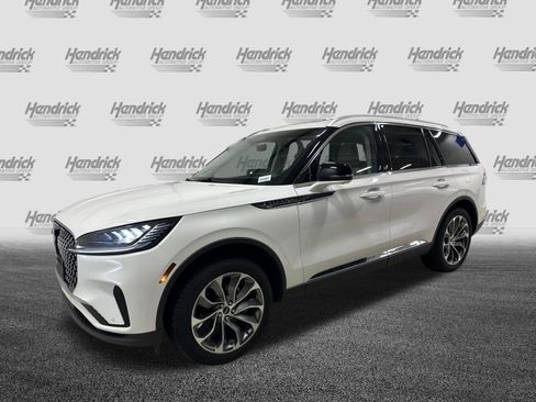 Used 2025 Lincoln Aviator Reserve AWD/4WD image 5