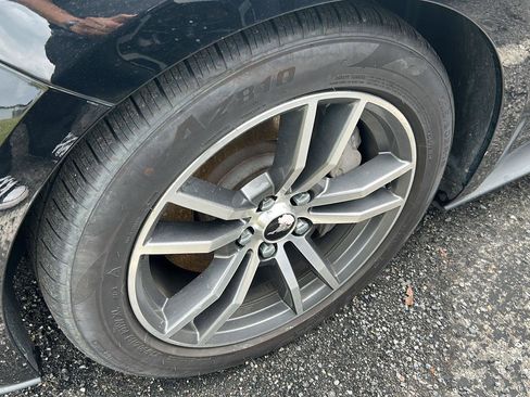 Used 2015 Ford Mustang GT RWD image 2