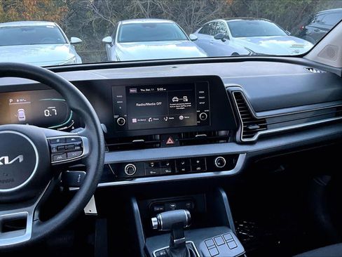 Certified 2023 Kia Sportage LX image 6