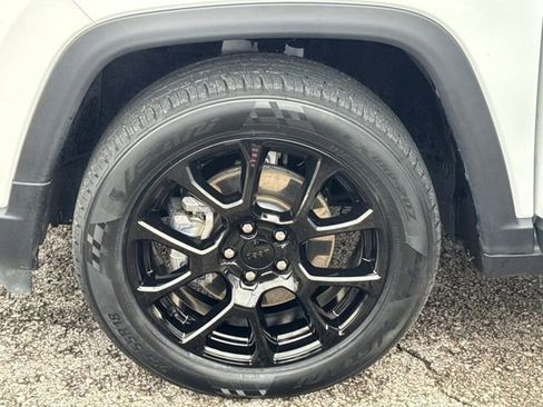 Used 2022 Jeep Compass Altitude w/ Sun and Sound Group image 22