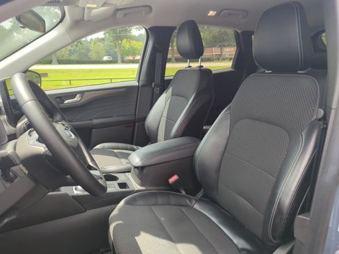 Used 2023 Ford Escape SE FWD image 21