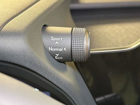 New 2026 Lexus UX 300h AWD image 28