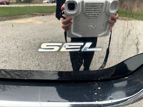 Used 2016 Ford Edge SEL w/ Equipment Group 201A FWD image 24