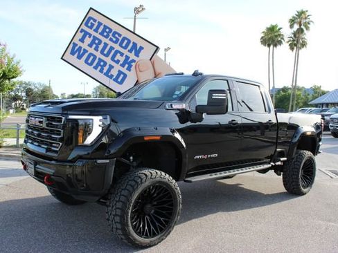 Used 2025 GMC Sierra 2500 AT4 w/ AT4 Premium Plus Package AWD/4WD image 1