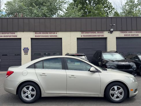 Used 2013 Chevrolet Cruze LT FWD image 7