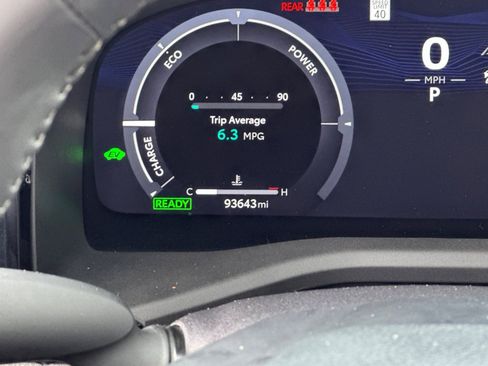 Used 2025 Toyota Camry XLE image 18