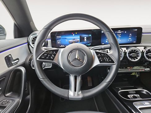 Used 2025 Mercedes-Benz CLA 250 4MATIC image 12