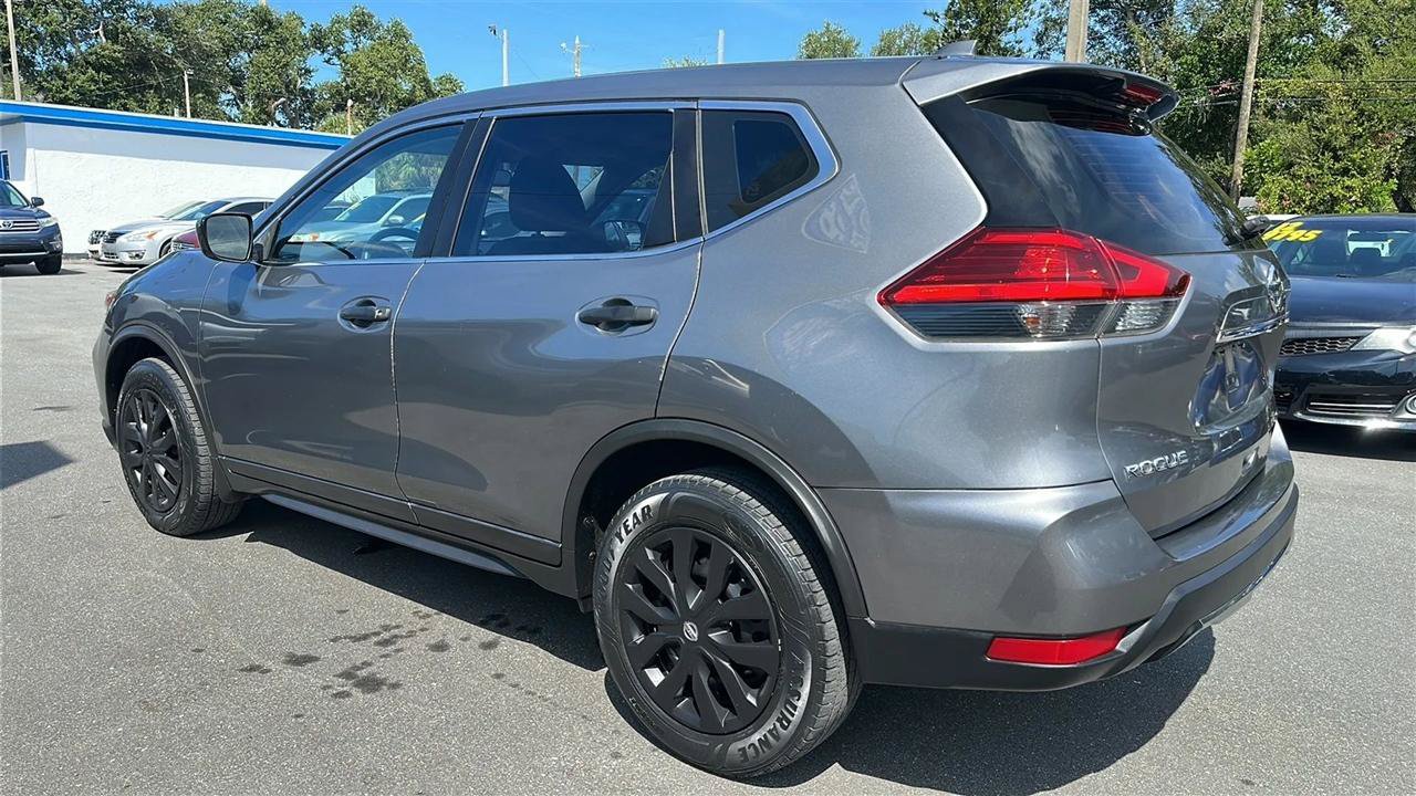 Used 2017 Nissan Rogue S FWD image 12