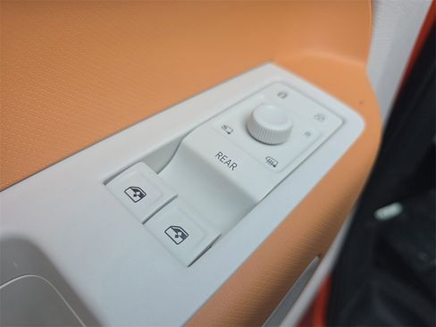 New 2025 Volkswagen ID. Buzz 1st Edition image 18