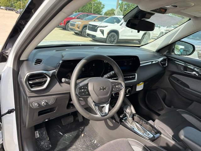 New 2026 Chevrolet TrailBlazer LT w/ Midnight Edition FWD image 13