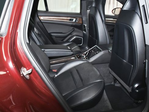 Used 2023 Porsche Panamera Platinum Edition image 52