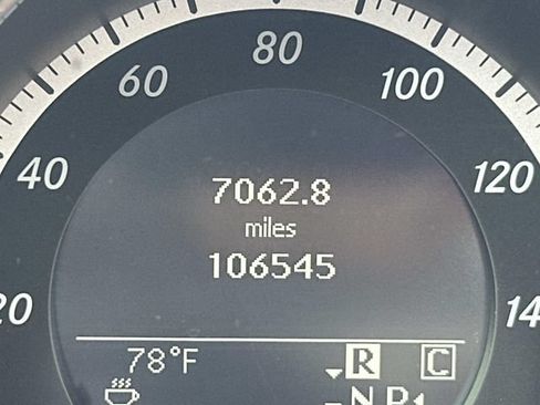 Used 2010 Mercedes-Benz E 350 Sedan image 25