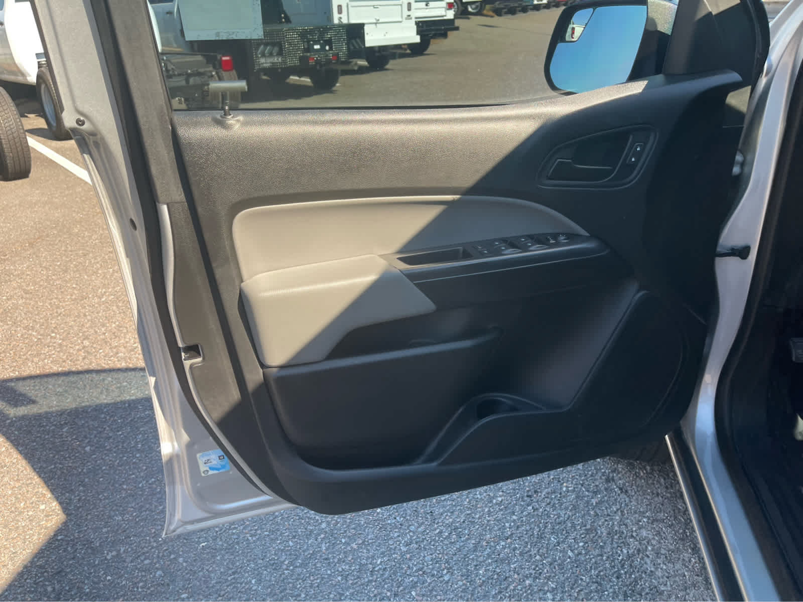 Used 2019 Chevrolet Colorado W/T w/ Custom Special Edition RWD image 10