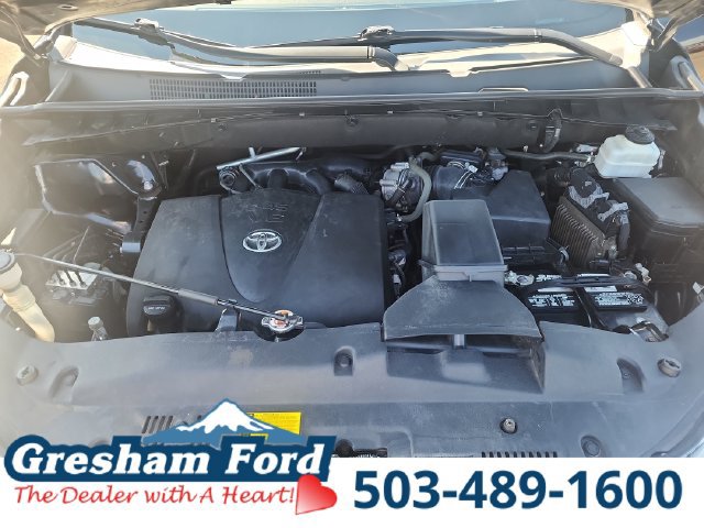 Used 2019 Toyota Highlander XLE AWD/4WD image 29