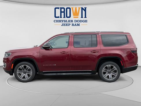 Used 2024 Jeep Wagoneer Series II w/ Flexible Seating Group AWD/4WD image 6