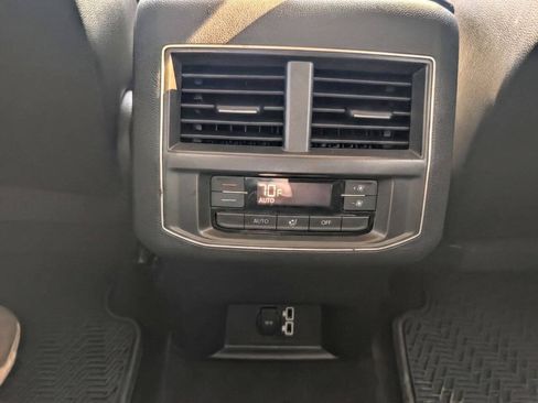 Used 2018 Volkswagen Atlas SE FWD image 28