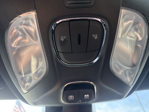 New 2025 Jeep Compass Limited w/ High Altitude Package image 16