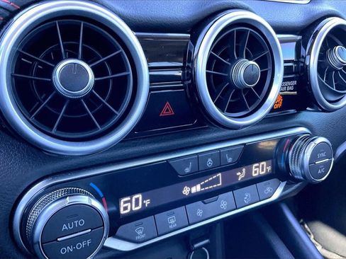 Used 2024 Nissan Sentra SR w/ SR Premium Package image 25